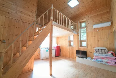 Wanju Wild Flower Pension Hotels near Daedun Mountain