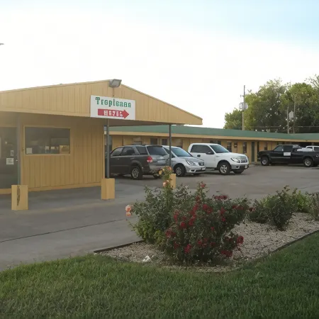 Tropicana Motel Bastrop