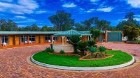 Nandewar Motor Inn