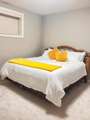 Cozy 2-bedrooms basement suite in Edmonton is minutes away from amenities!