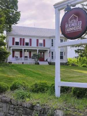 Charming 1-bedroom Rekindled  Farmhouse Historic Sugar Loaf, NY