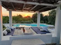 Beautiful hilltop Trulli w/ POOL & A/C in almond & olive grove - TrulliVistas - ヴィラ