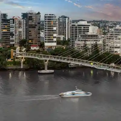 A Touch of Class! 2Bed/2Bath/1Car/Balcony/Views- CBD Others