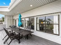 Amazing Ocean Front home with Private-Access to Beach Hotels near West End