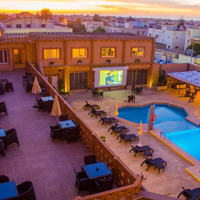MauriCenter Hotel Hotels near جامع الملك فيصل بن عبد العزيز