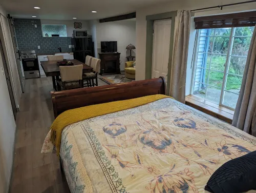 Charming studio. Close to highway and ferries. - Wifi