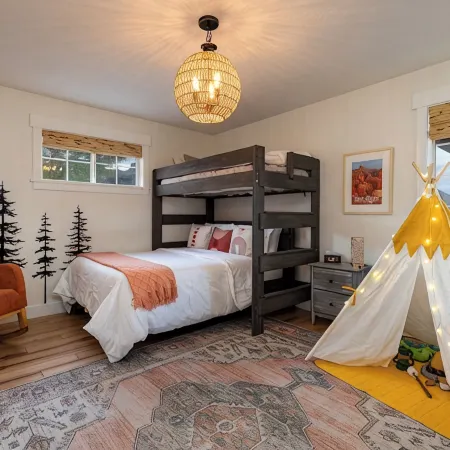 2 Bedroom Near Zion•Bryce•Wave: Hot Tub, Dining/Patio & Games - Red Rock Views!
