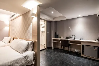 Global Traveler Hotel MRT 世運駅周辺のホテル