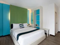 فندق آي تشيك إن تشيل باتونج Hotels near شاطئ كاليم (Kalim Beach)