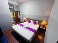 Bab Al Bahrain Hotel