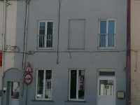 La Maison Heureuse Hotels near Charleroi Ouest