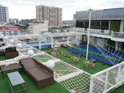 Selah Pods Hotel Manila