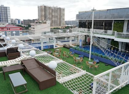 Selah Pods Hotel Manila