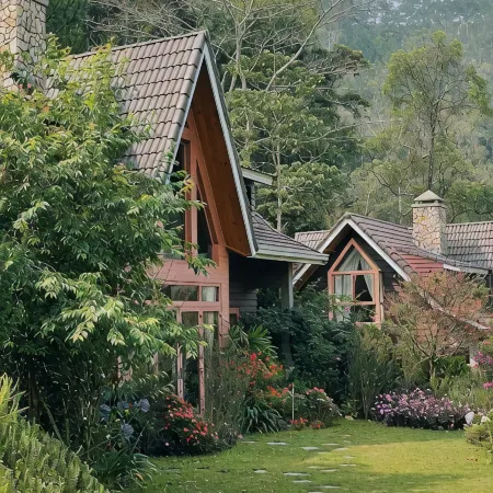 Lat Valley Retreat Village