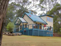 Lorne Bush House Cottages & Eco Retreats Hotels in Lorne