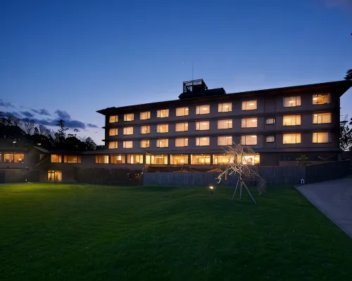 Toba International Hotel Shiojitei Hotels in Toba
