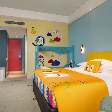 Xianshe Couple Family Holiday Homestay (Xinmi Yinji Tourism Resort Animal Kingdom Branch)