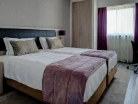 VIP Inn Berna Hotel Hotels near Entrecampos