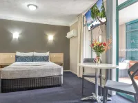 Albion Manor Hotels near Clayfield