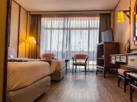 Chiang Mai Orchid Hotel Huay Kaew Hotels near Wat Lokmolee