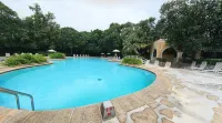 Regency Art Hotel - Pools