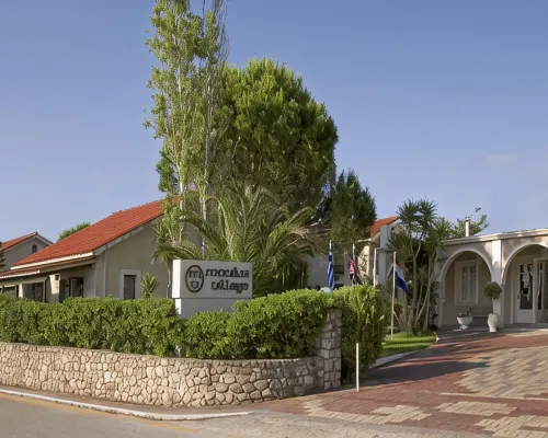 Mouikis Sun Village Hotels in Livathou