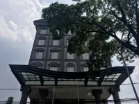 D'Primahotel Bandung Hotels near Tjendana Bistro