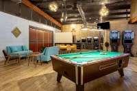 Starved Rock Motor Inn - parking