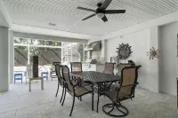 5-Bedroom Vacation Home in the Village with Just a Short Walk to Captiva Beach! - Wifi