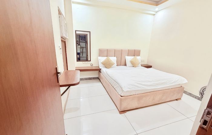 Awadh Hotel