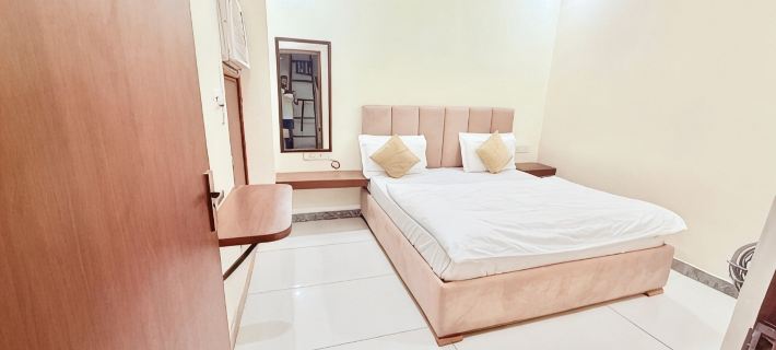 Awadh Hotel Hotels in Faizabad