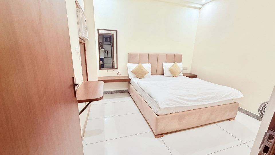 Awadh Hotel