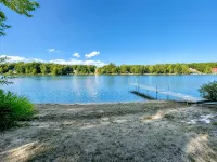 On Locke - Family lake house with pvt beach, dock