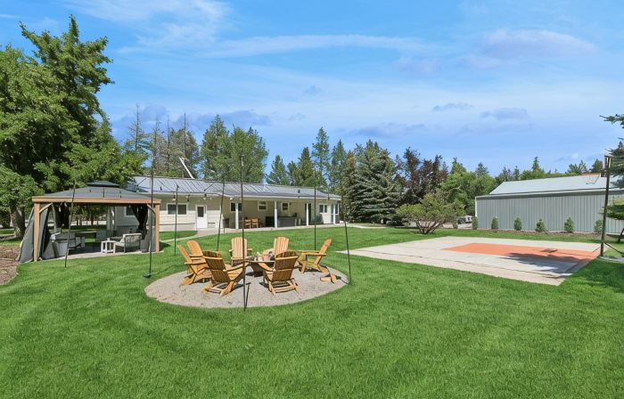 Spacious 7-Bed Home w/ Hot Tub, Fireplace, Gym, Wine Bar, and 2 Living Spaces!
