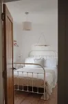 Woodview - Idyllic Cottage in the Country - Homestays