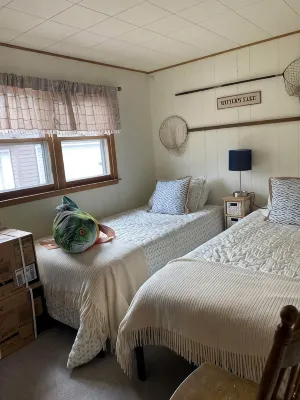 Right On The Water - Homestays