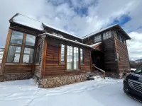 Extraordinary Riverfront Home in the Heart of the Big Hole Valley. - Hot Tub