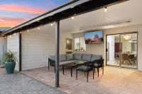 Serene Sonoran Retreat - Sleeps 9/Pool/Hot Tub - Boutique