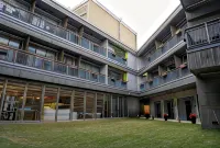 Y Loft Youth Square - balcony