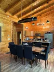Firefly 3BR/3BA cabin with amazing views!