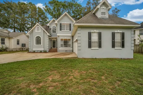 Backyard lake oasis, close to Tybee & Downtown, Low Country Lake Retreat - Homestays
