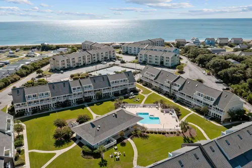 Beautifully updated condo with serene ocean view and close to dining and shops.