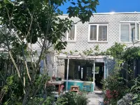 Comfortable home close to train station and Amsterdam Hotels in Almere