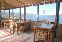 Ates Pension - Hostels