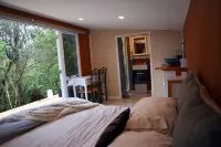 Fantail Bush Chalet, bush and golf on your doorstep! - Chalets