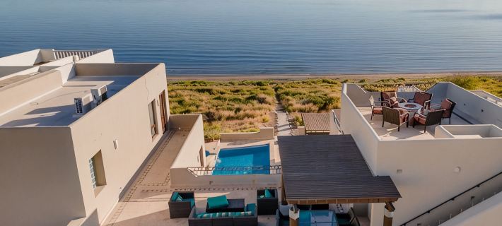 Large Luxury Beachfront Villa with Pool, Paddleboards, Golf Carts- Family Ready! Hoteles en Loreto
