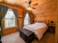 Tranquil Woodsy Getaway in Leelanau Peninsula - Golf, Wineries, Hiking, Beaches! - Hytter