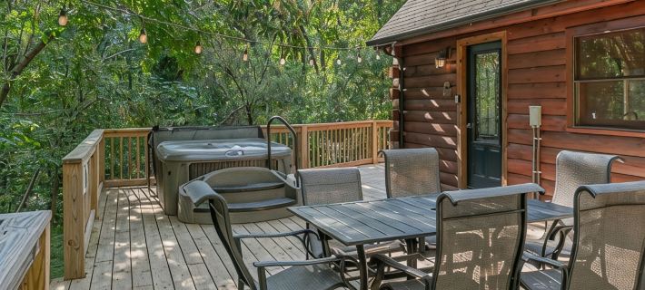 Spectacular Log Cabin Home 45 minutes to Asheville Hotels in McDowell County