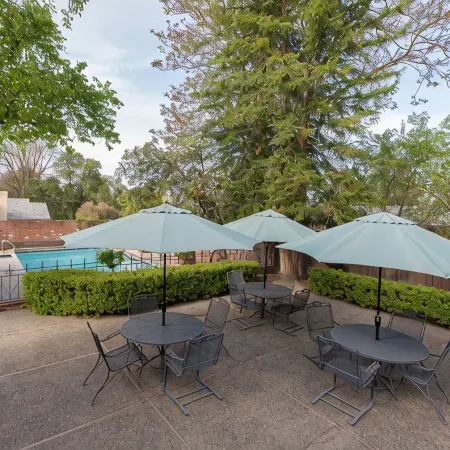 Historic Downtown House and Pool in Paso Robles Wine Country
