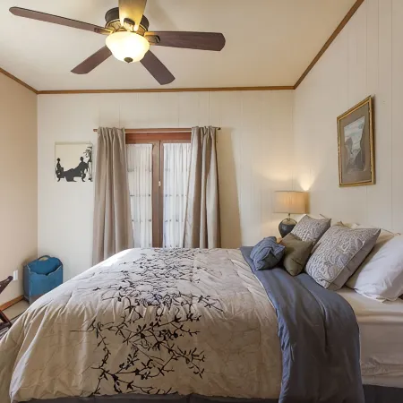 Historic Downtown House and Pool in Paso Robles Wine Country